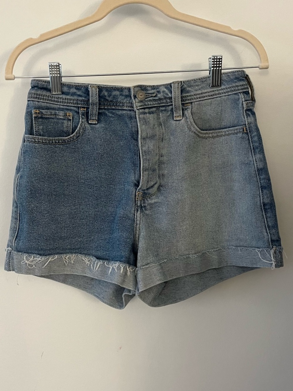 Hollister High-Rise Two-Tone Denim Shorts - Light Blue Sz 3